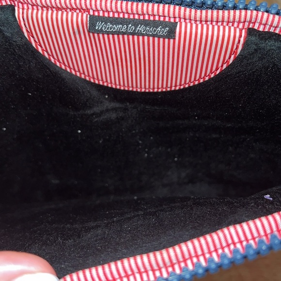 Herschel Red and Navy Laptop Case/Sleeve - Picture 5 of 7